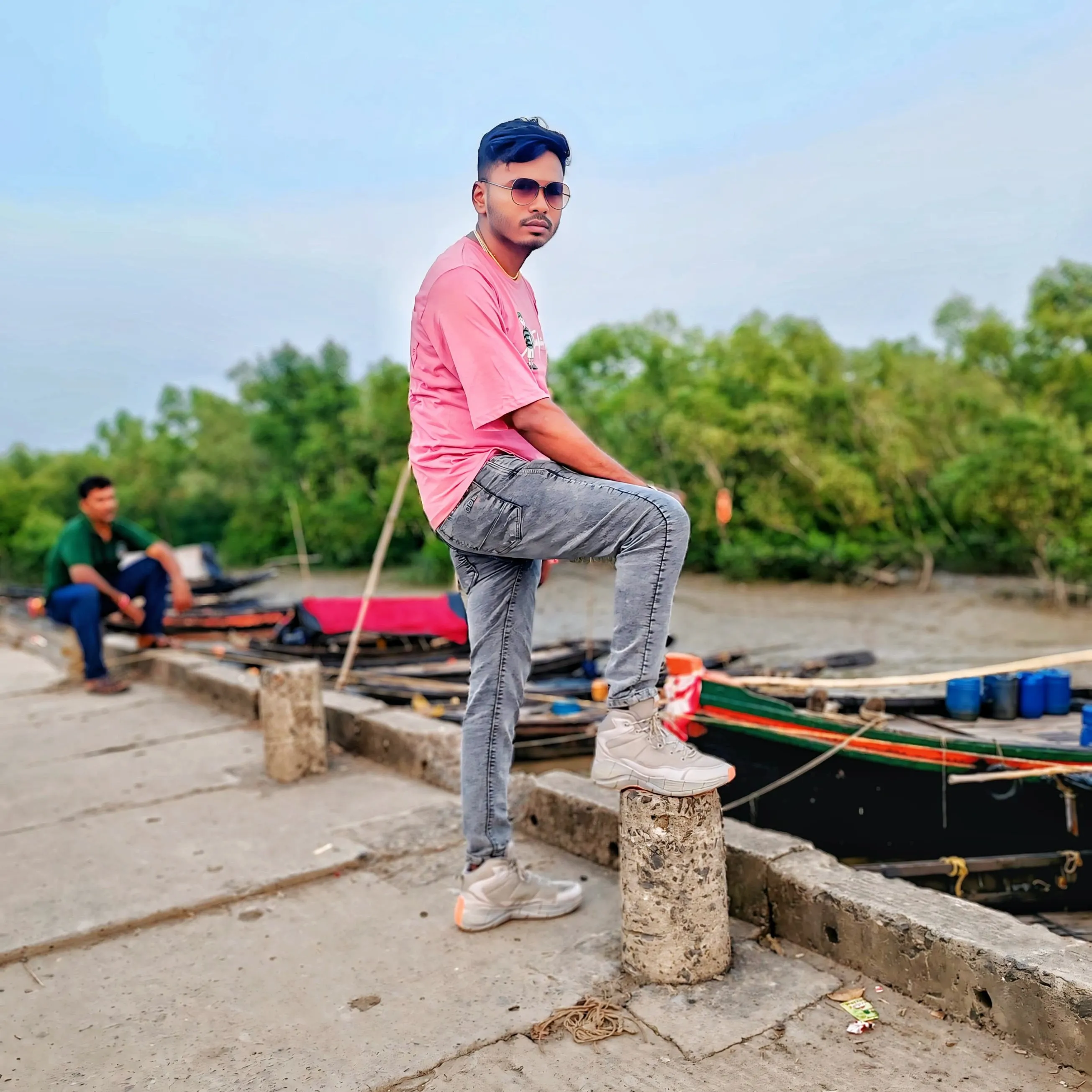 RAGHURAM MIDDE
