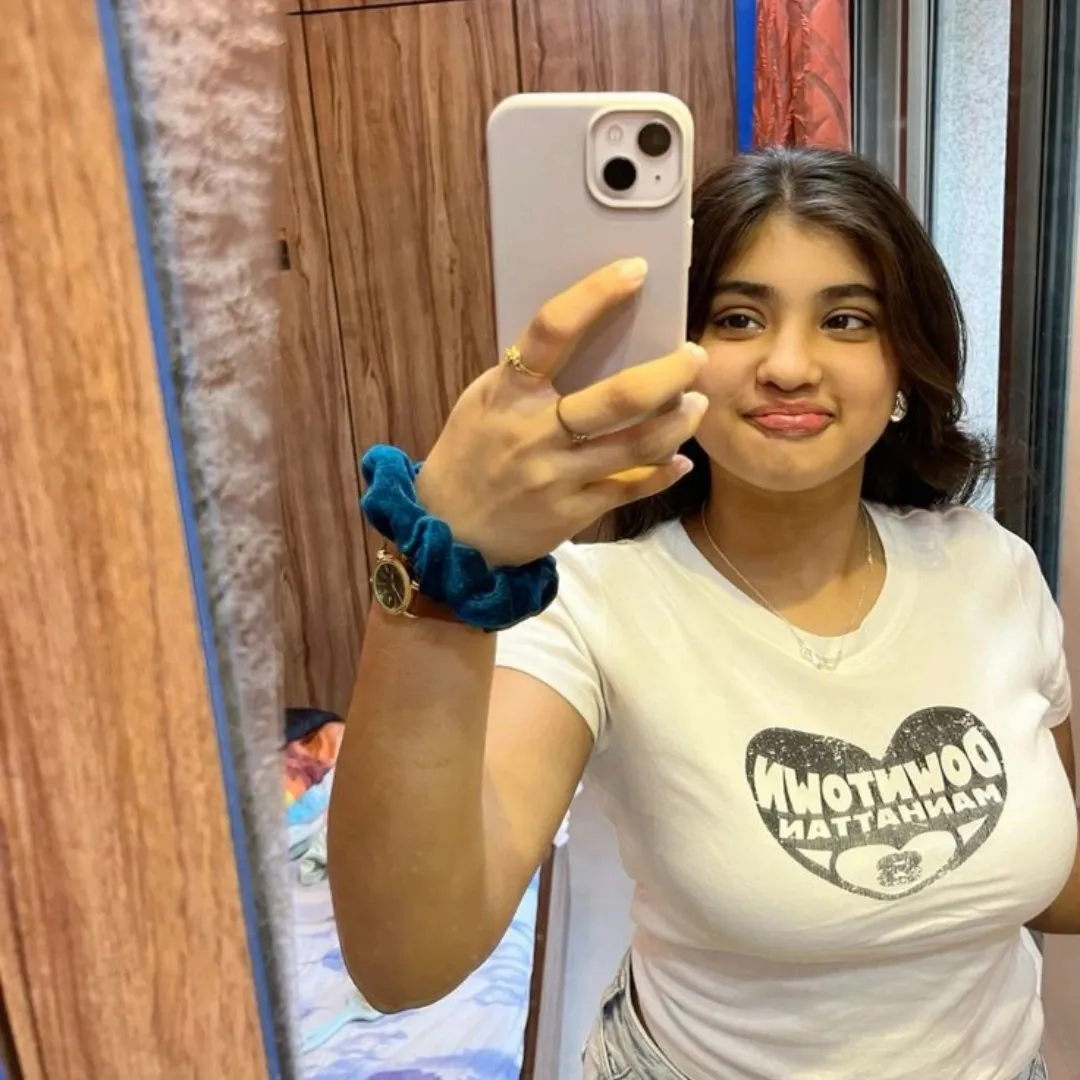 Riya khamari