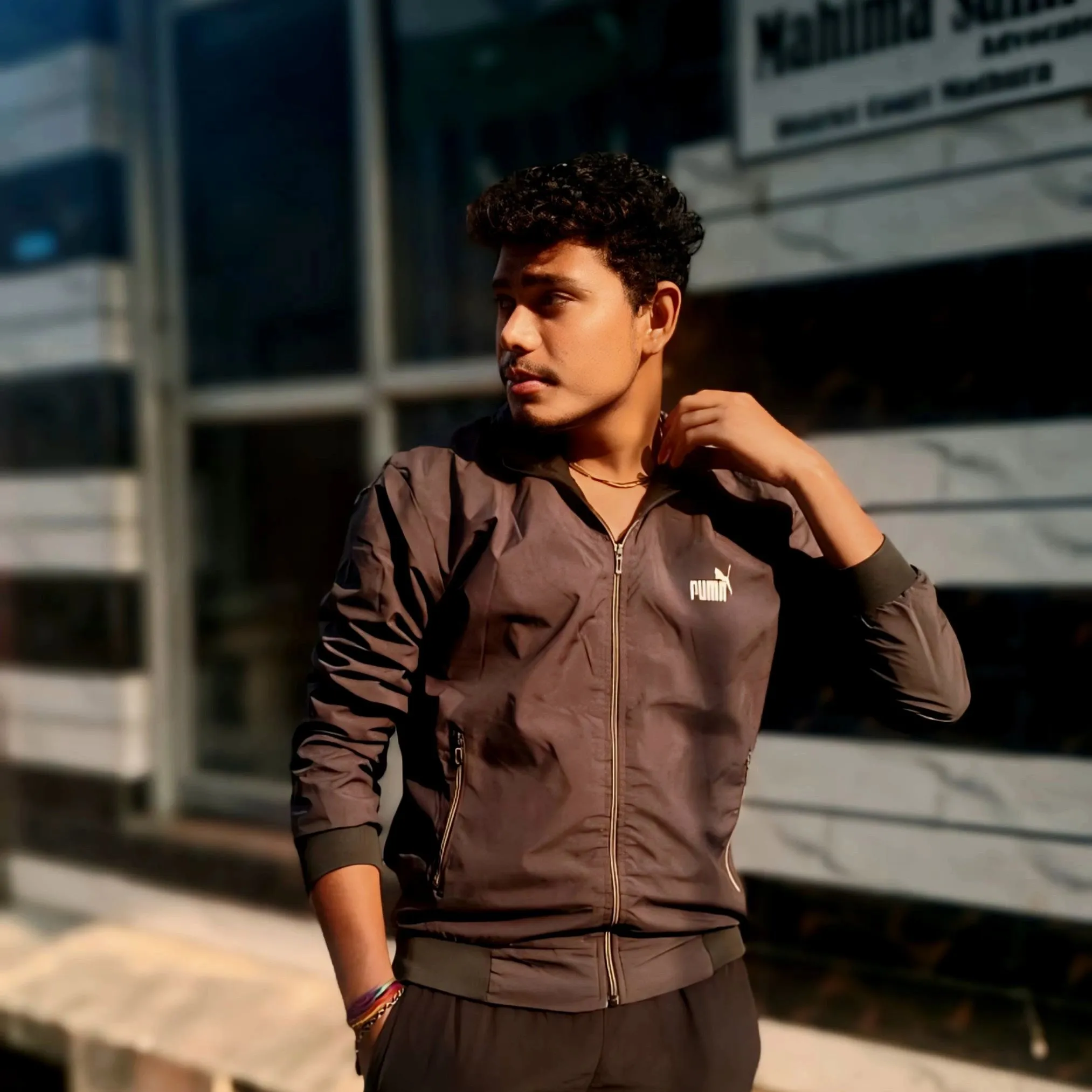KRisH HiNDu