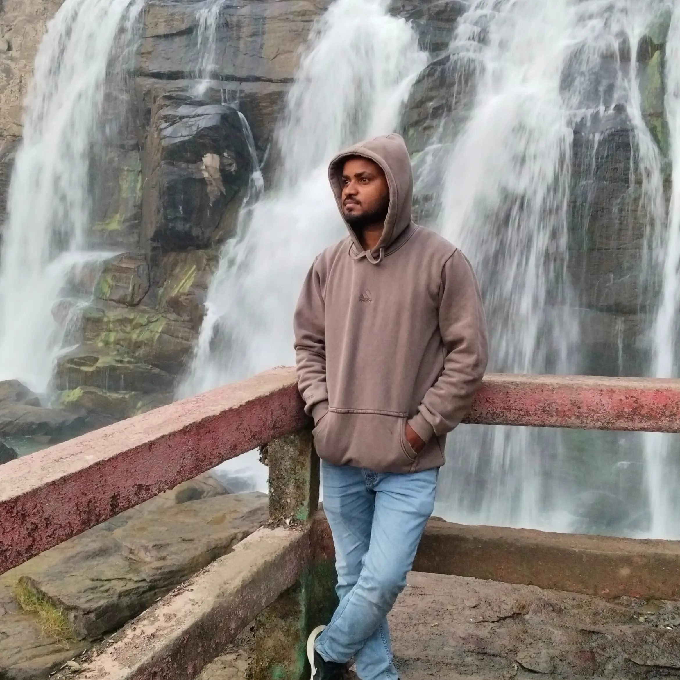 travel with waris