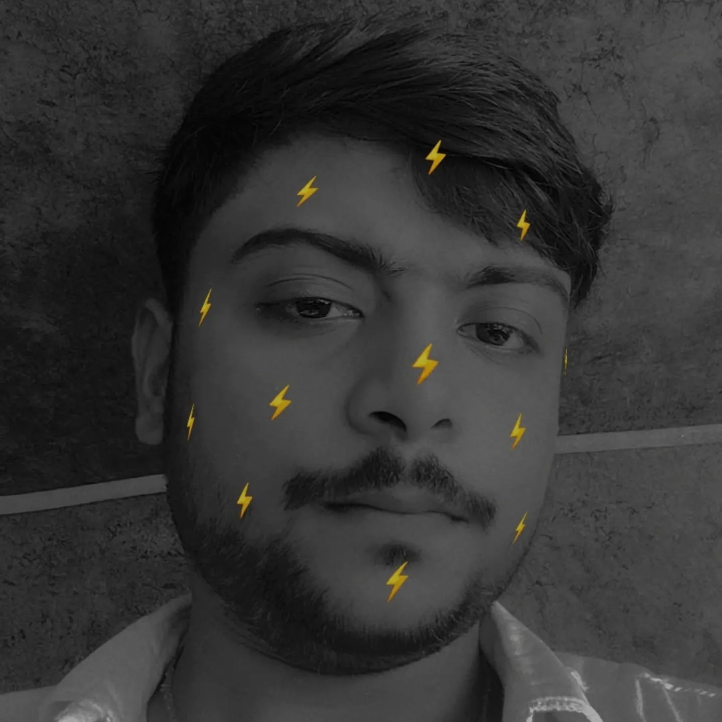 Vicky Suri