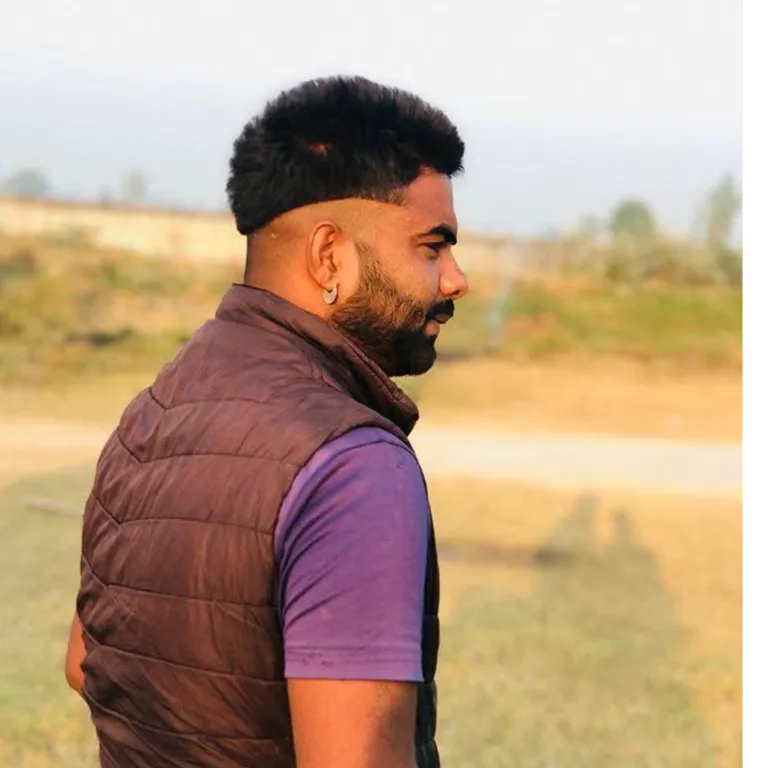 Royal mehra