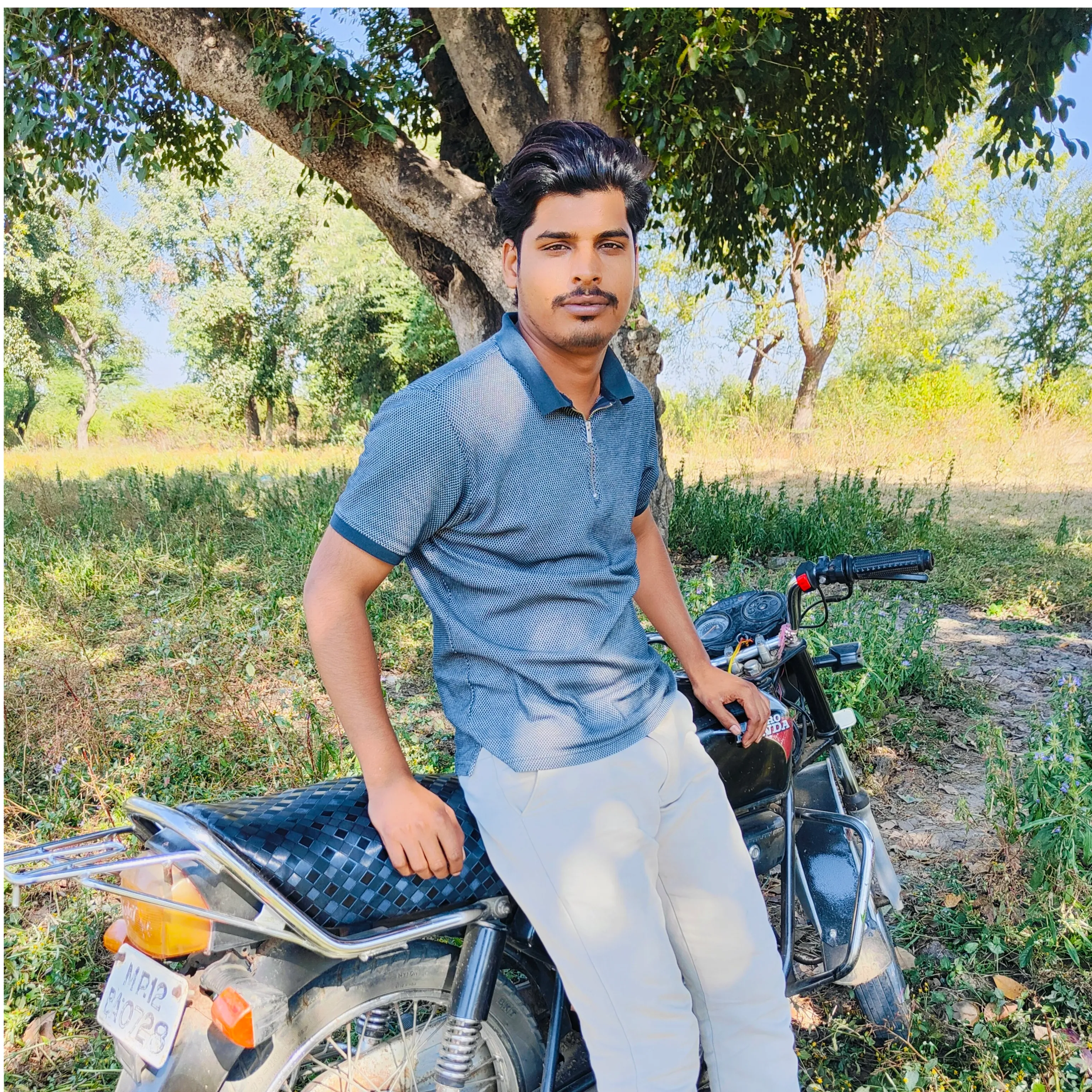 vinay lowanshi