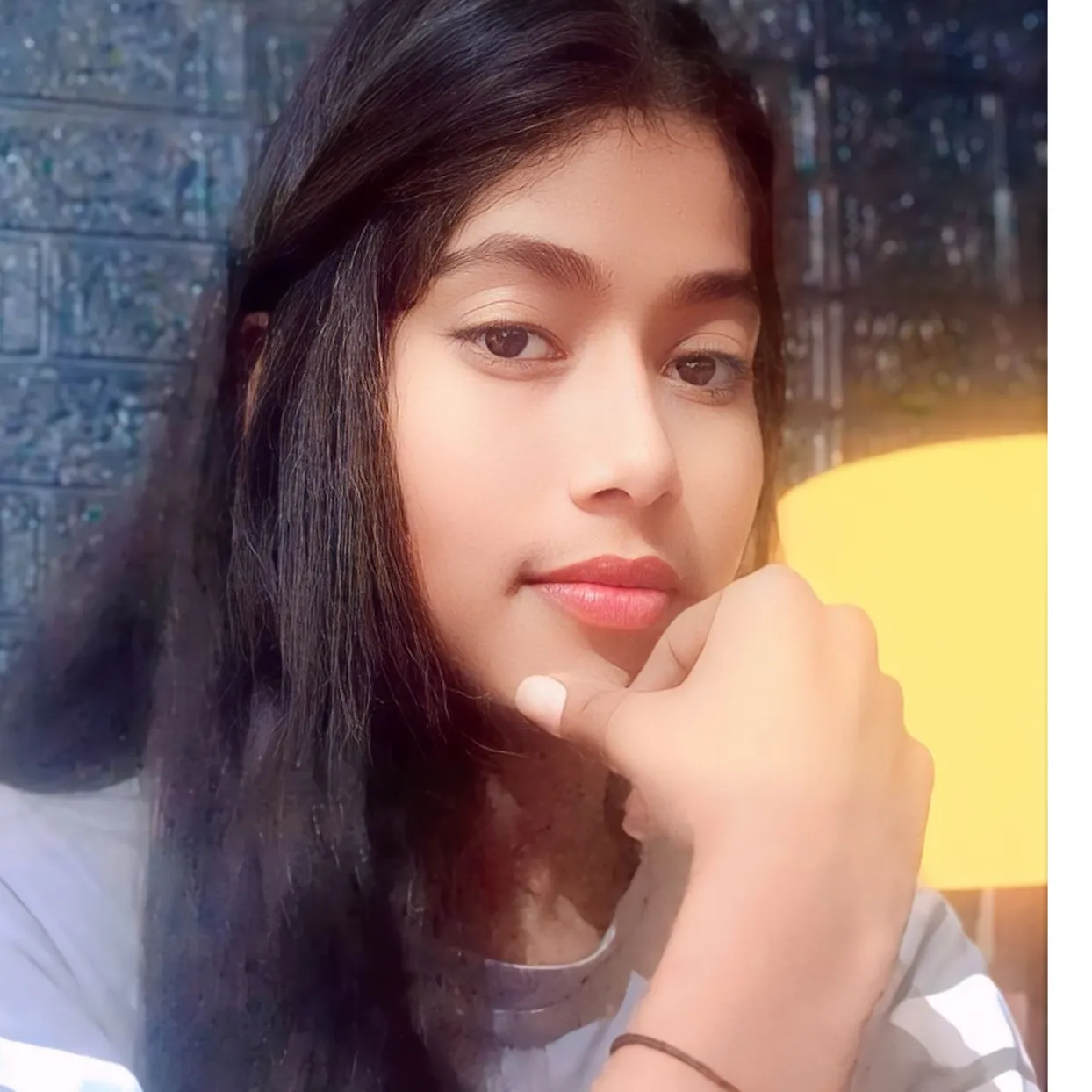 shivani Roy 💫