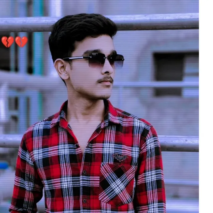 Chandan Prajapati carpenter
