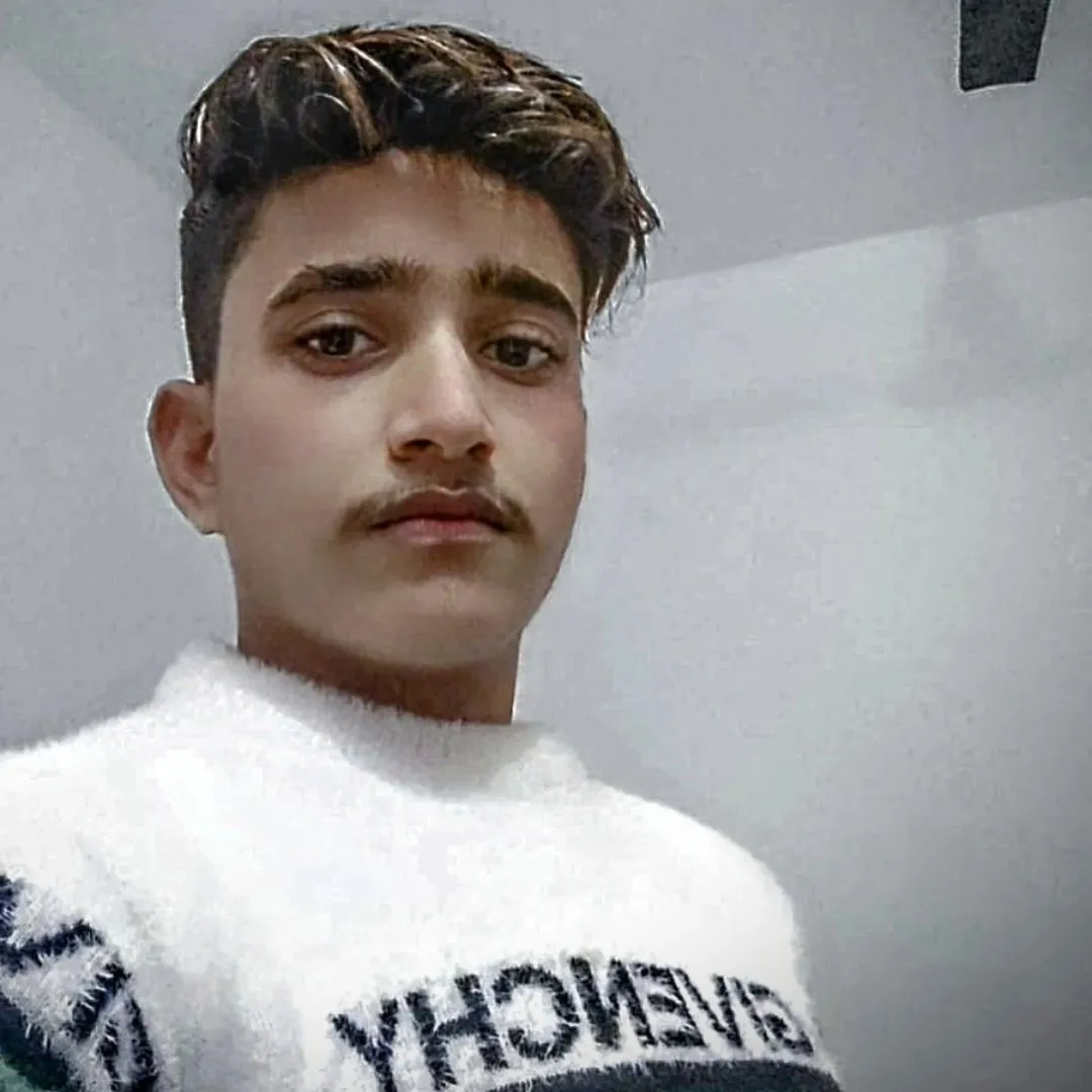 Múkím.Røçk alone
