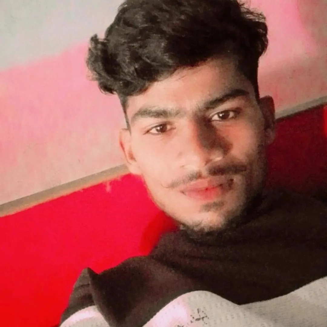 Apilbhaibhanubhai Dabhi