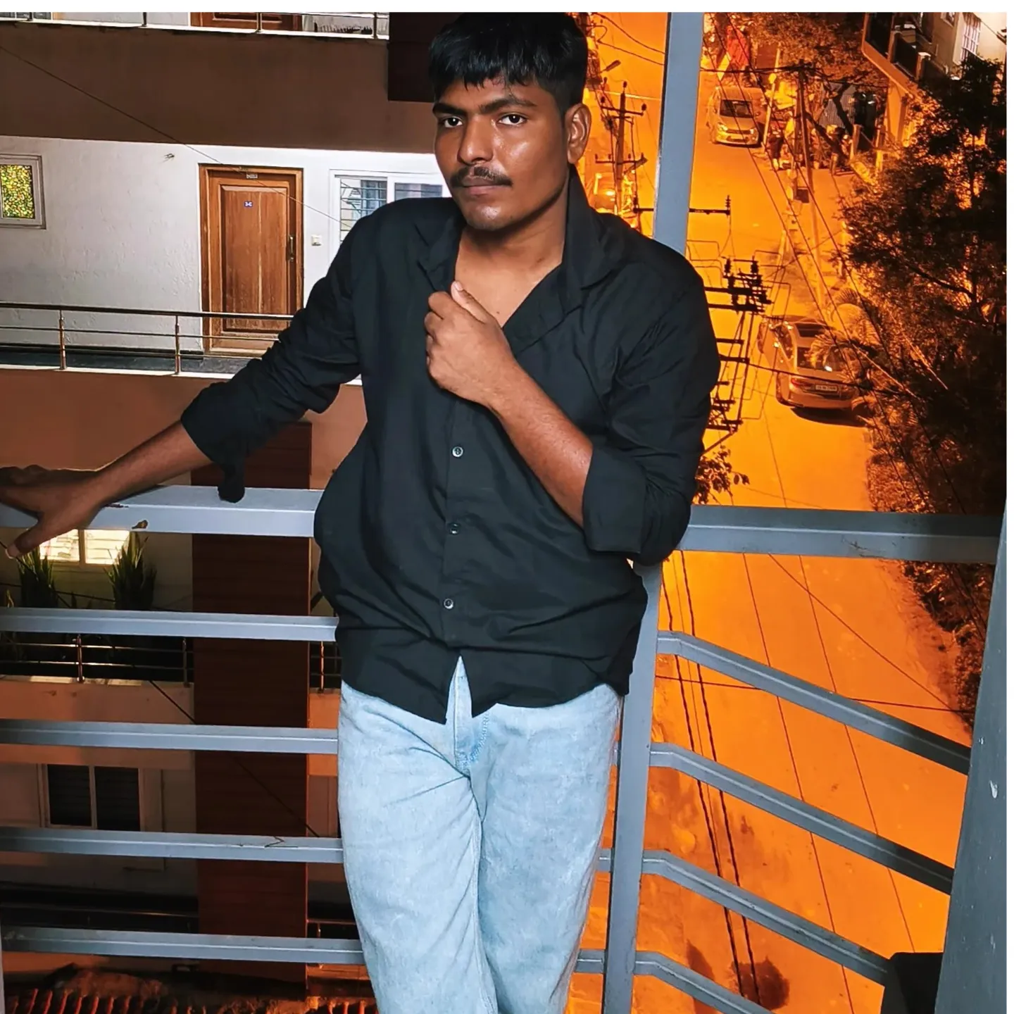 07Sayed Khan
