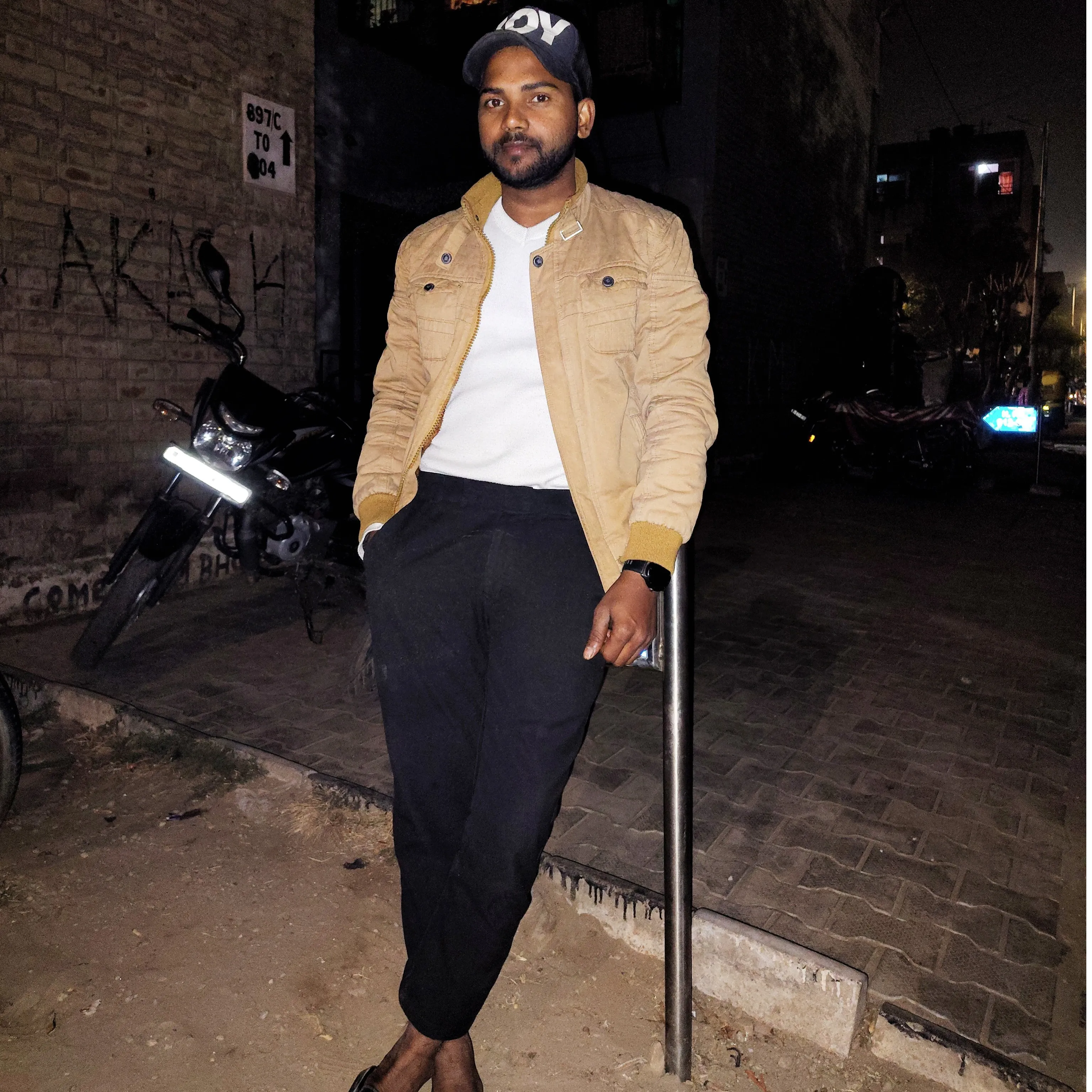 rajbhar_8989 rajbhar_8989