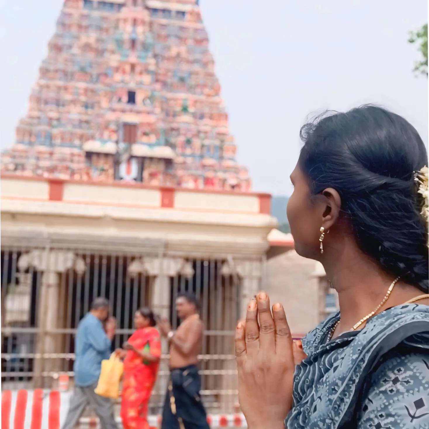 Iniya R