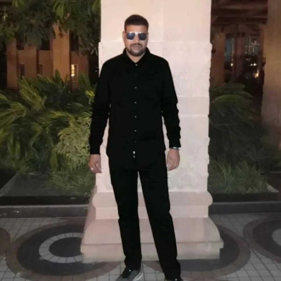 manoj menariya