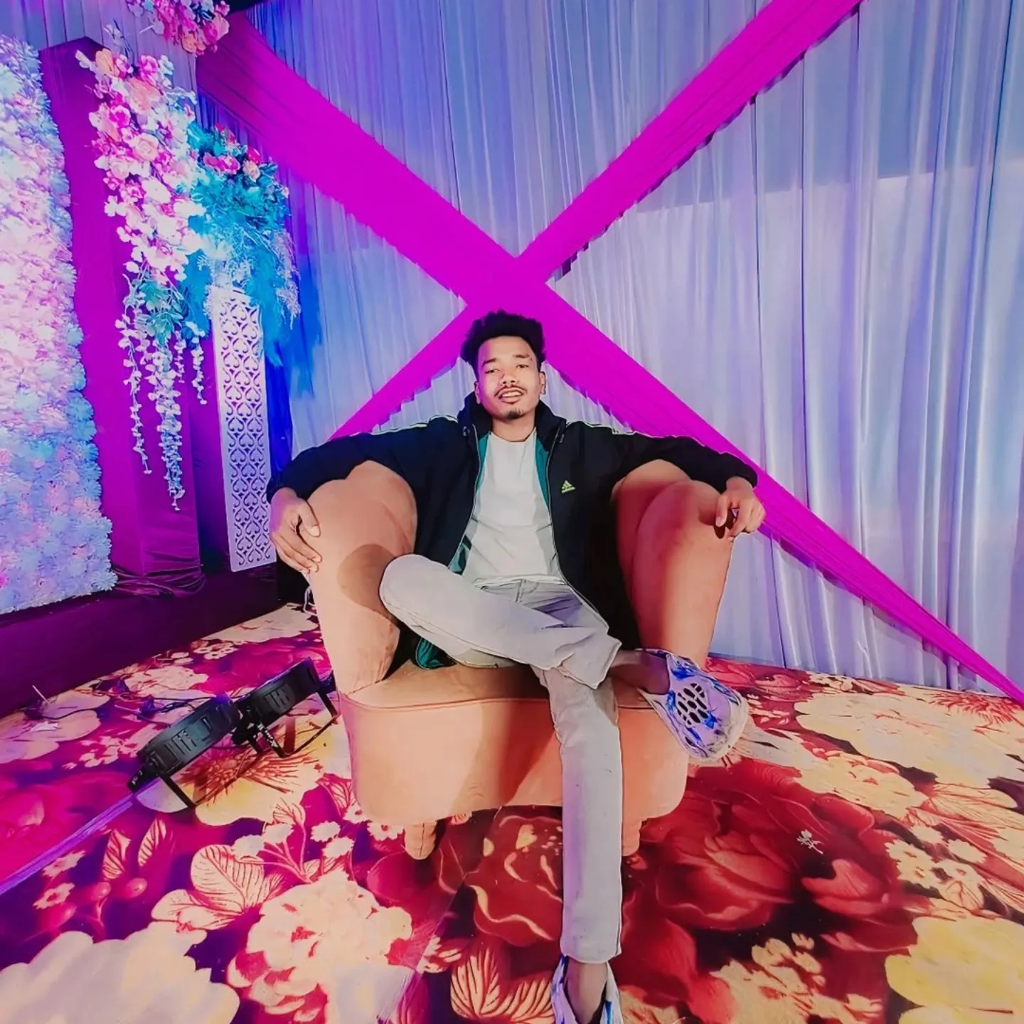 Akash DungDung