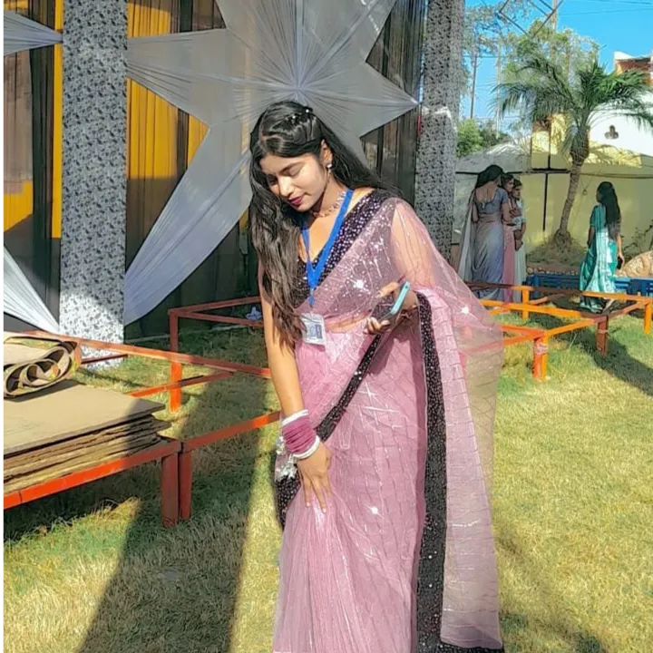shreya🌸 💗