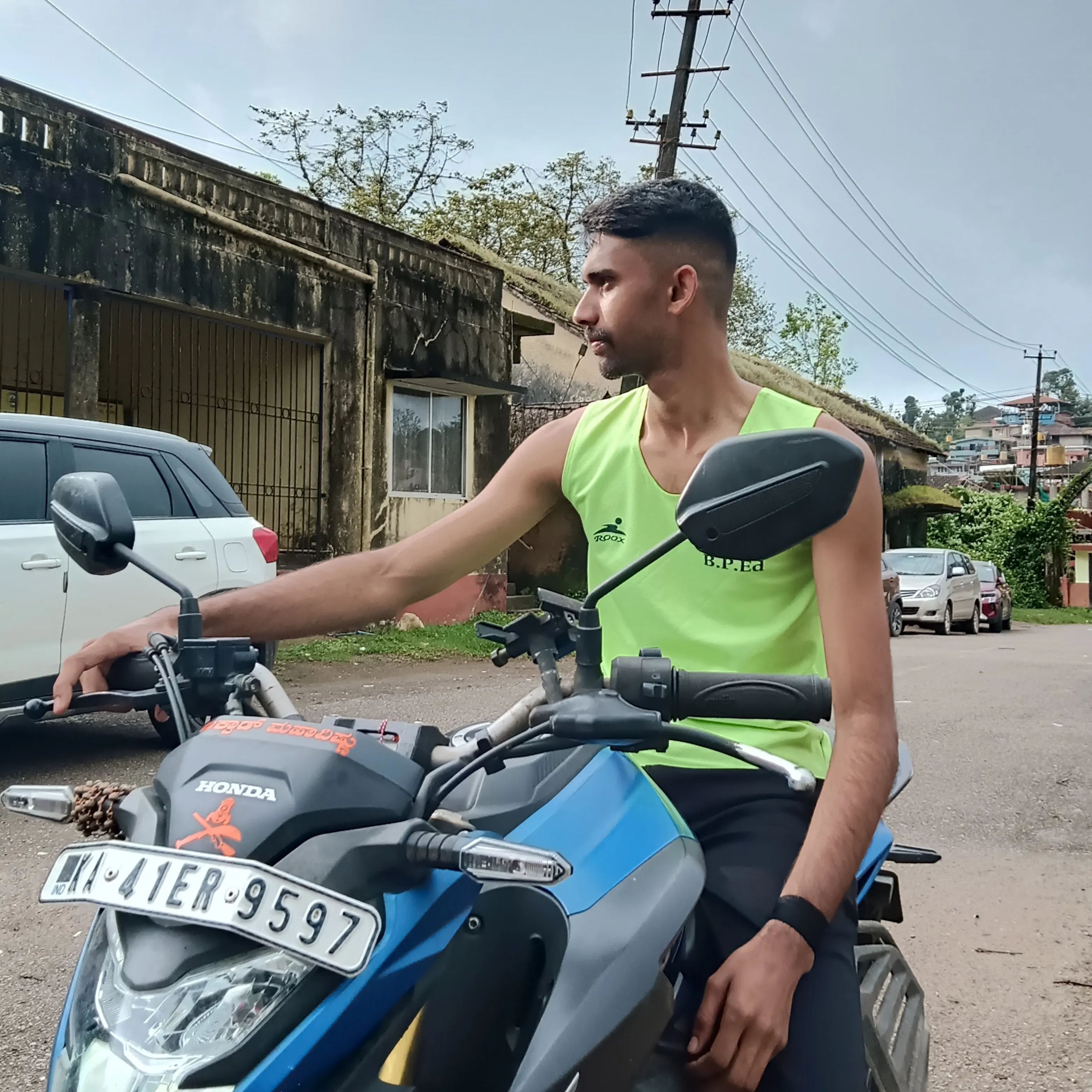 Akash gowda Dabbadka