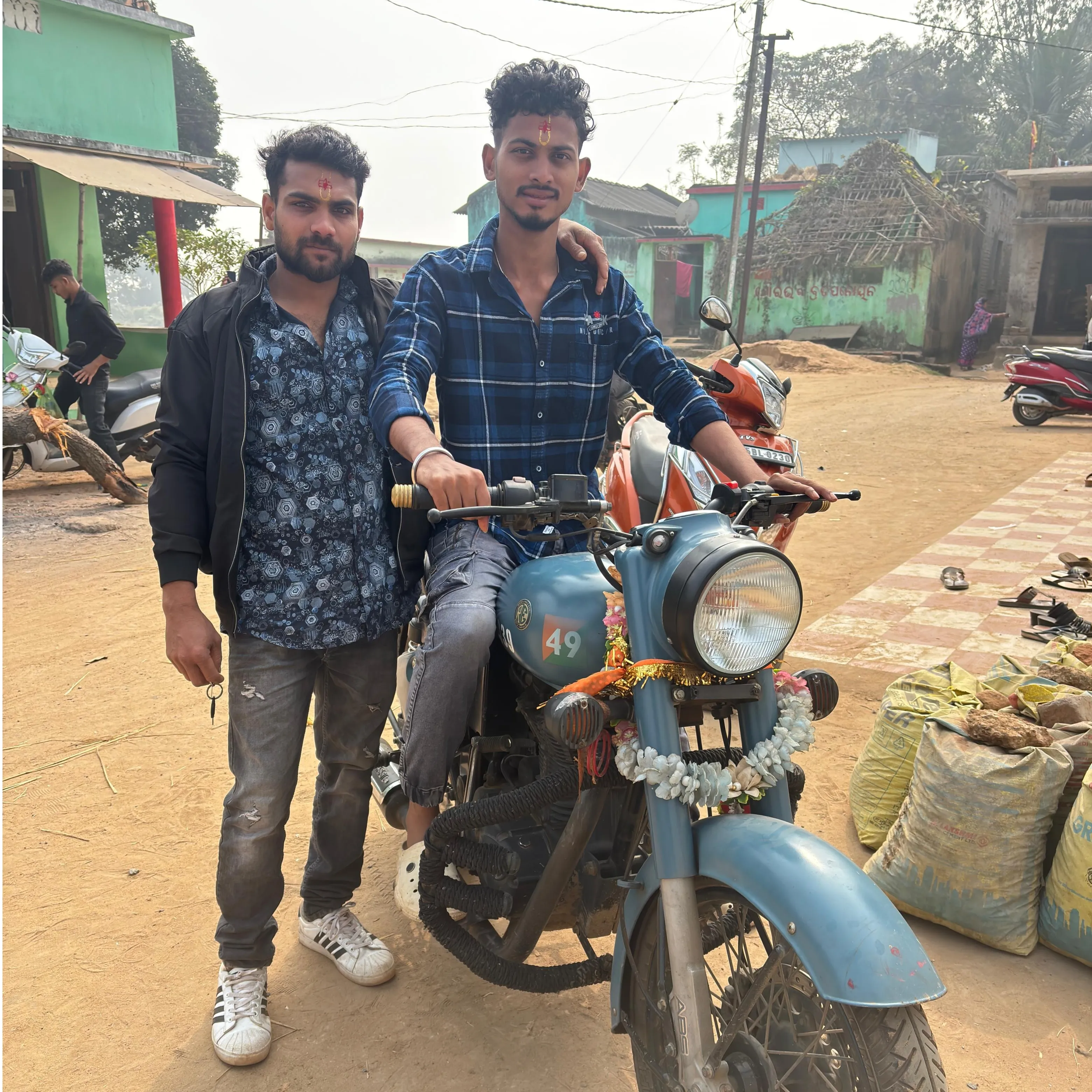 ଅଜୟ malla