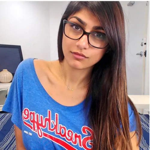 mia khalifa official