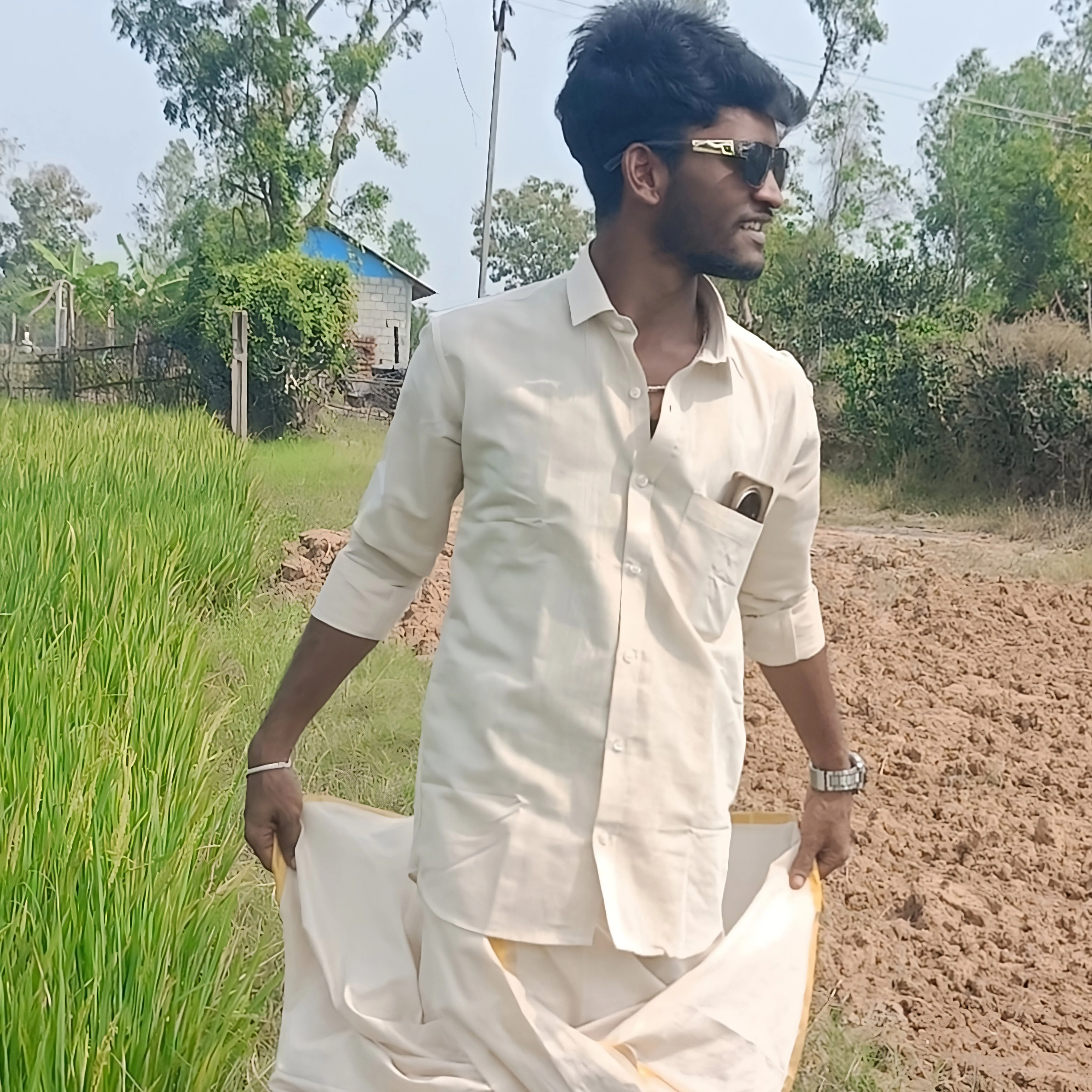 HARI S