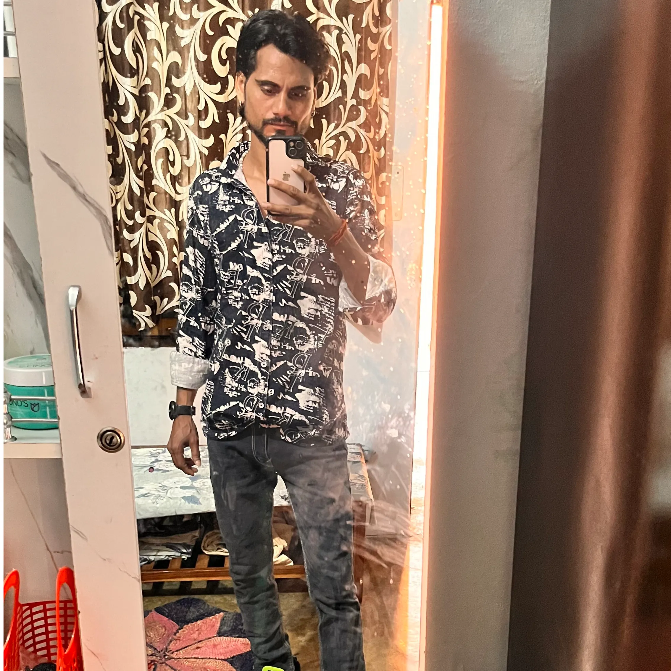ANNA CHAHAR