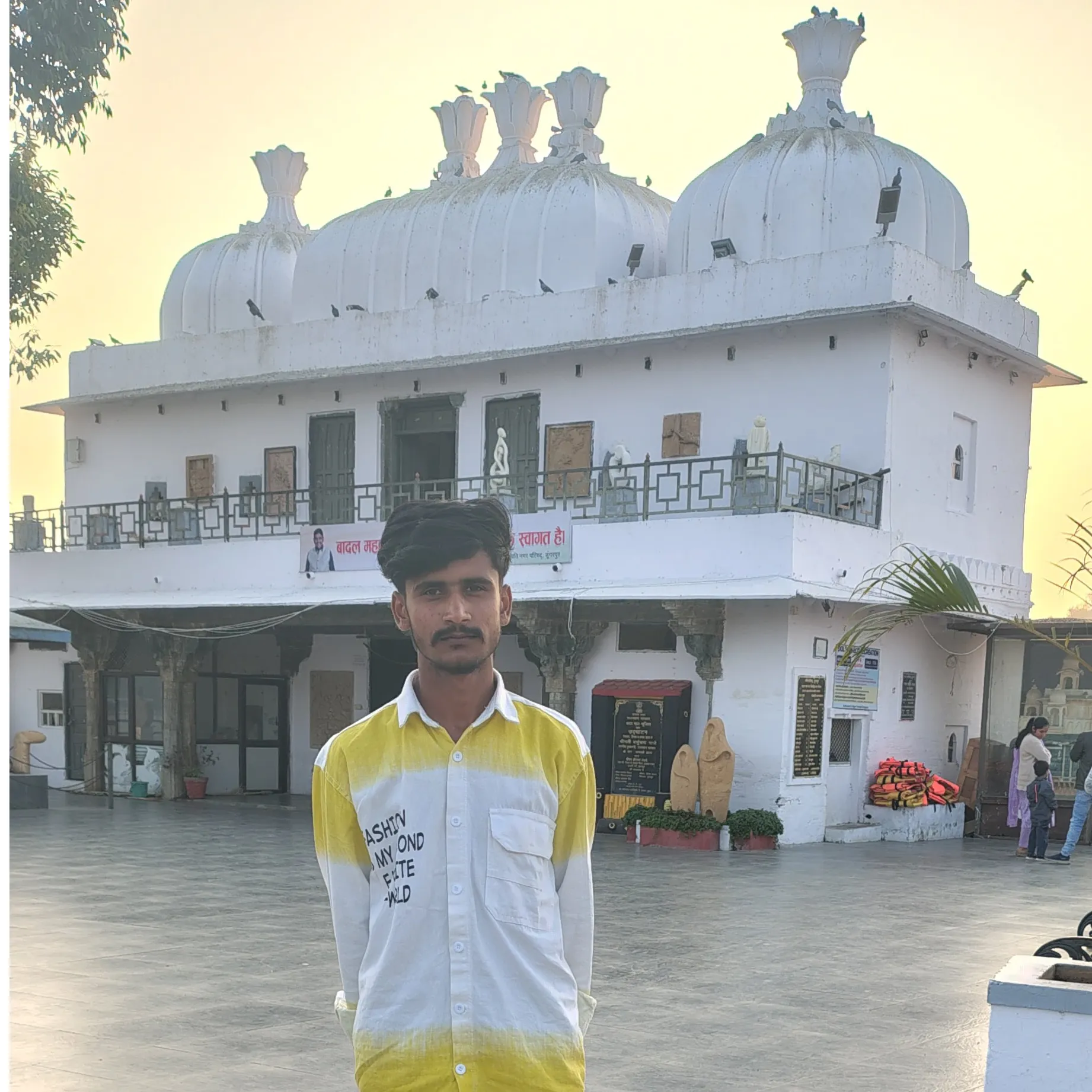Shailesh Varhat