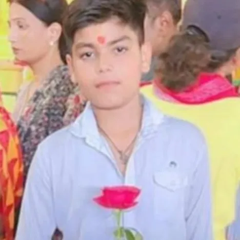 Naitik yadav⚜️🚭