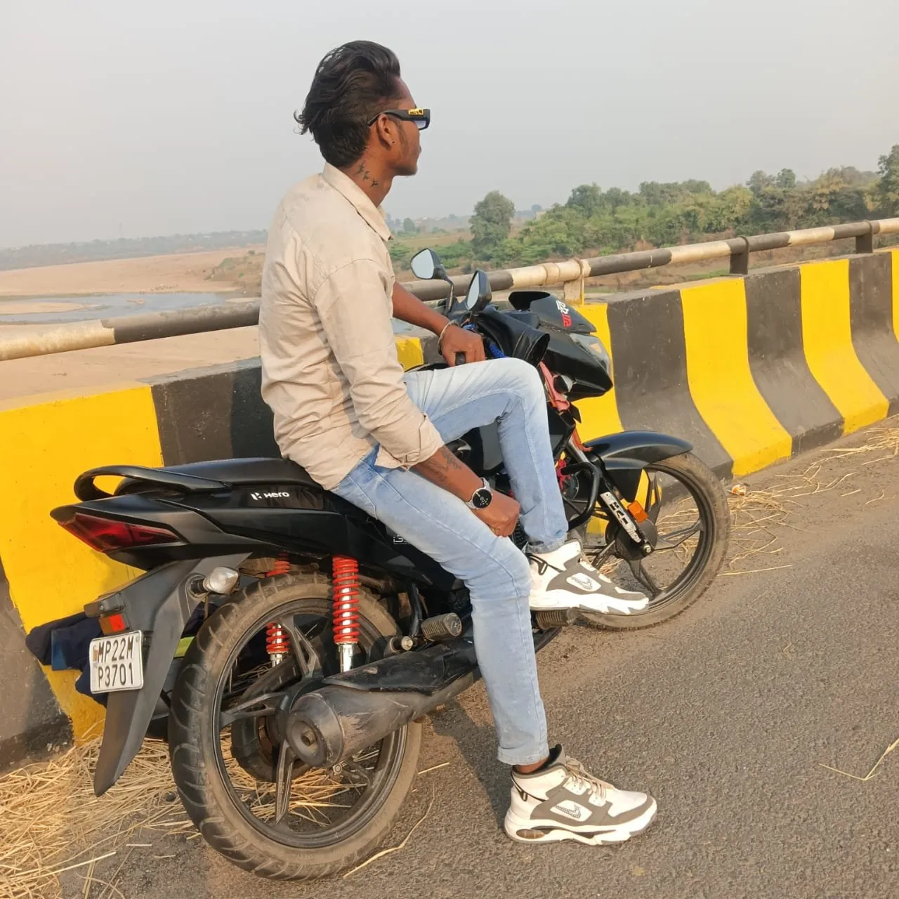 karan karanthakur