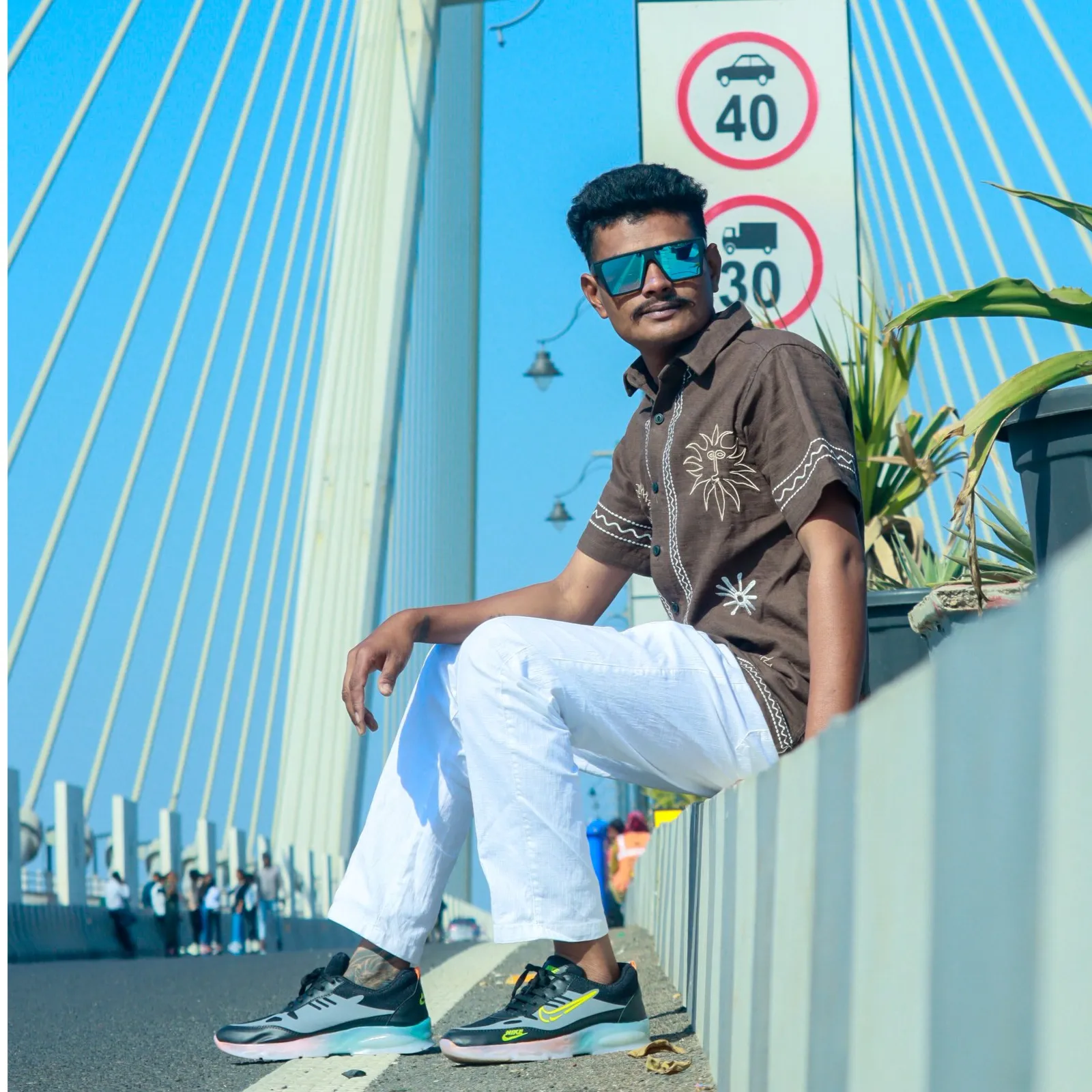 Thakor Ravi