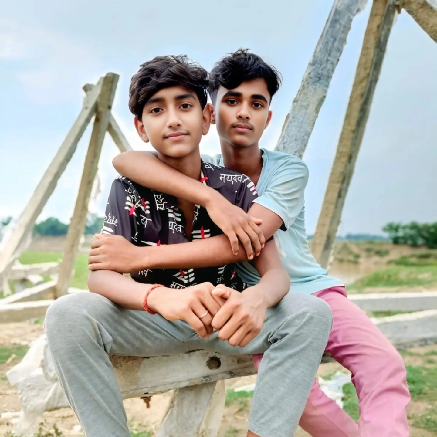 M_MANISH_R_ROHIT_01 M_MANISH_R_ROHIT_01