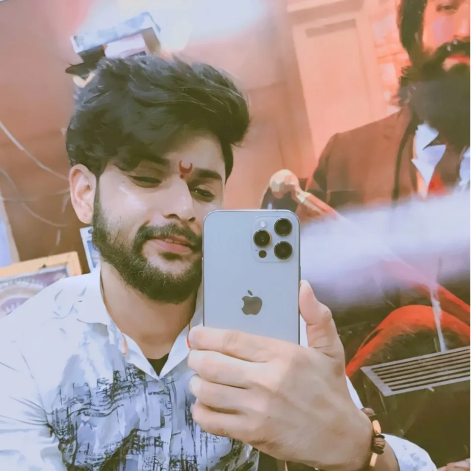 Ajinkya Ambuskar