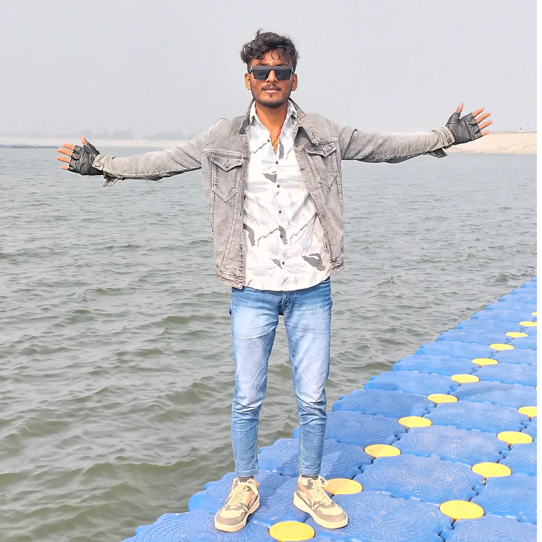 anand Bihari
