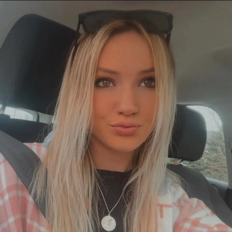 Alyssa Lsng