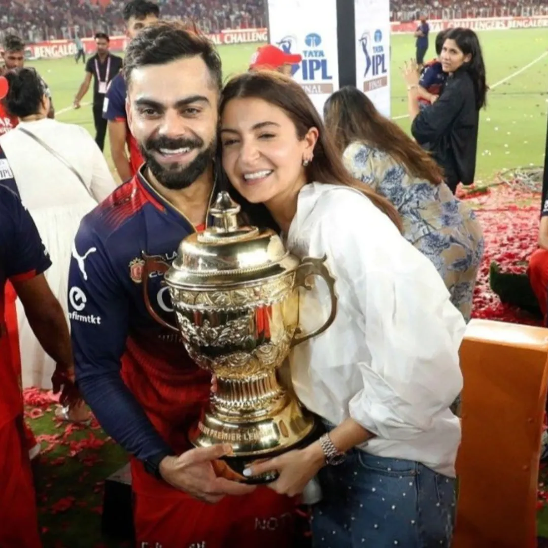 cricket love var