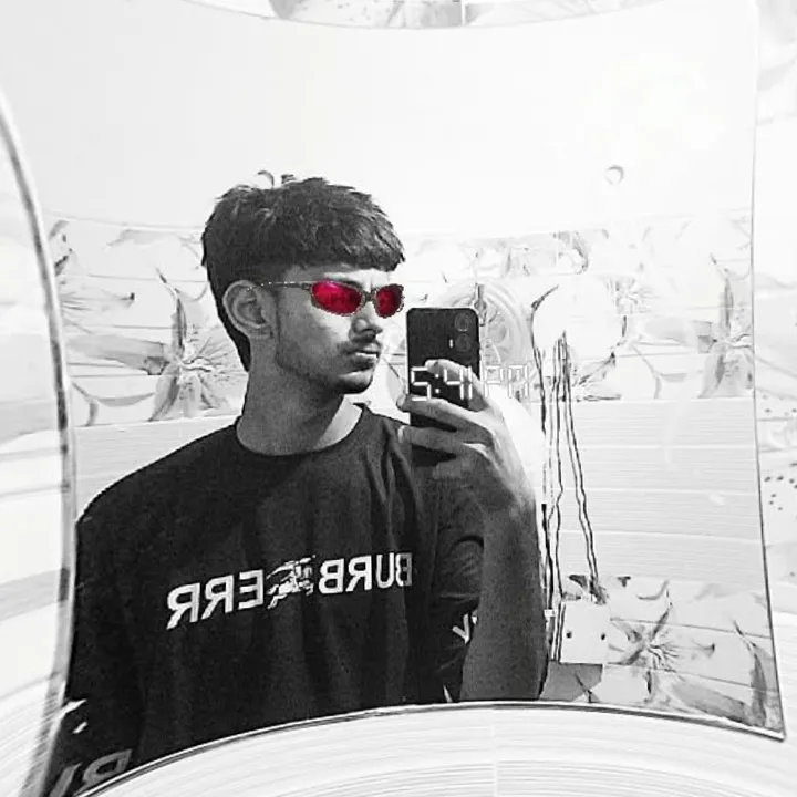 rishu 🖤