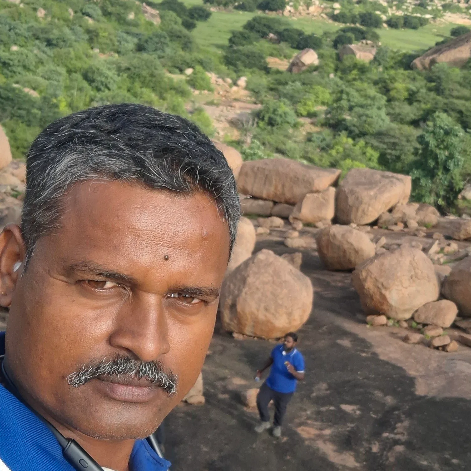 mister bhovi
