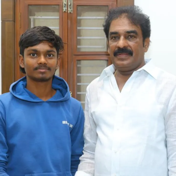 Srinnu Srinnu