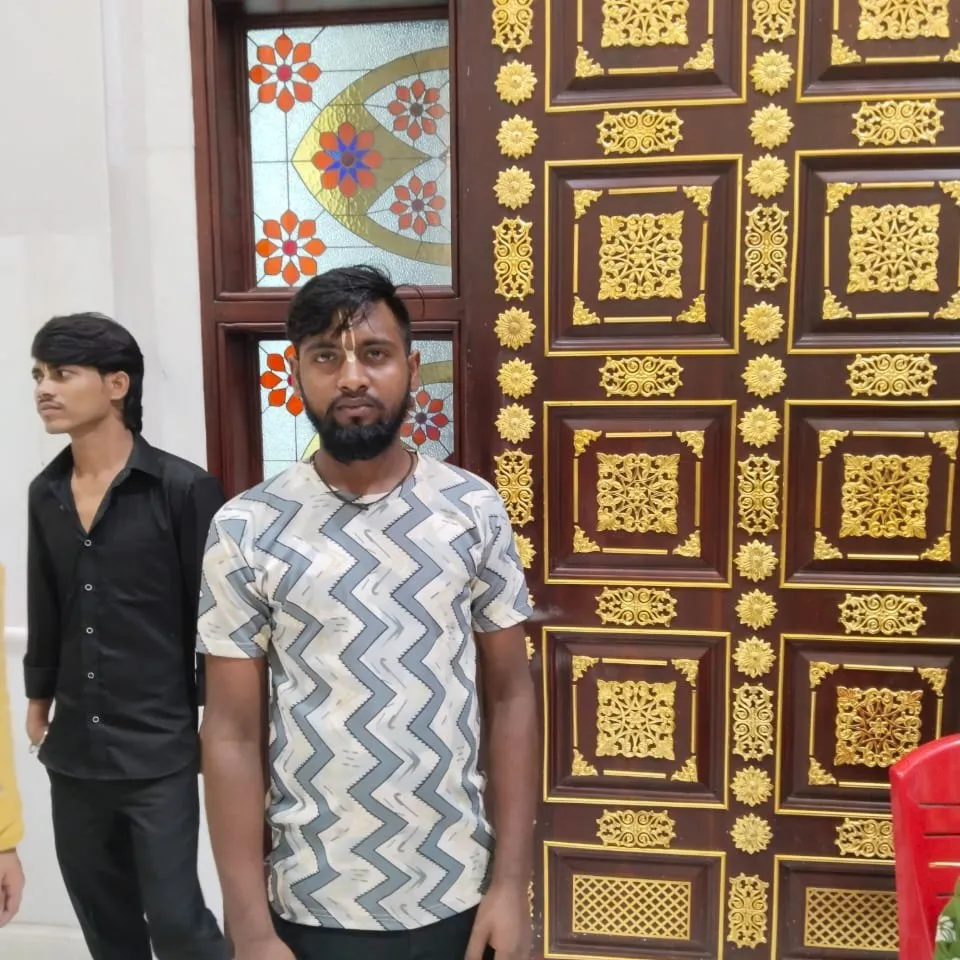 ratan thakur