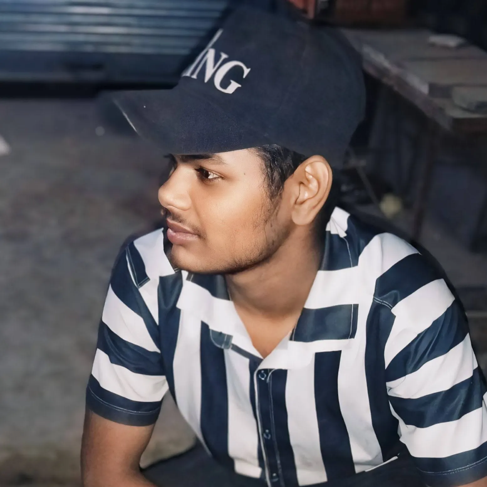 R K